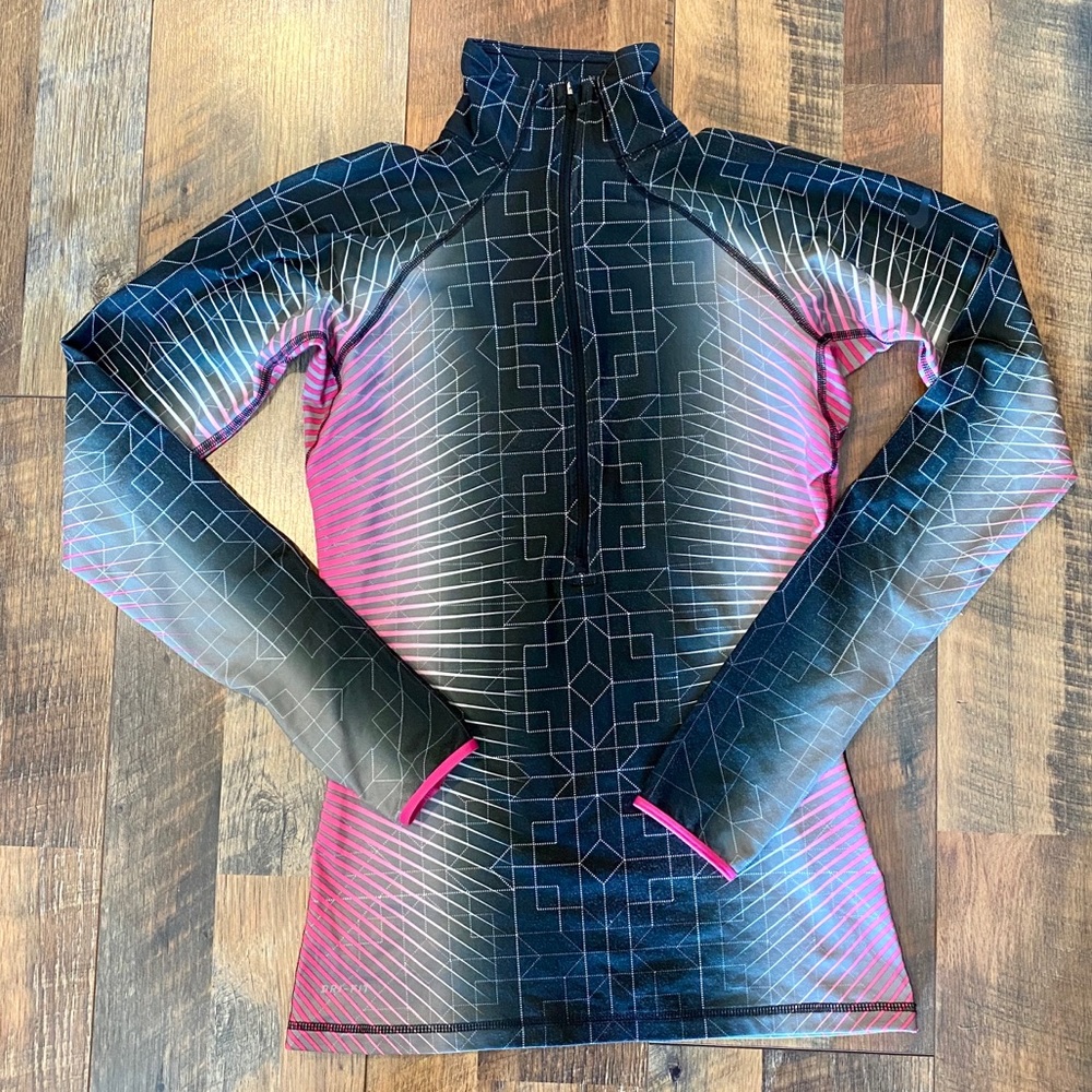 NIKE PRO Geomtric Print Half Zip Pullover